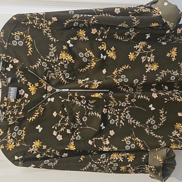 Olive Blouse with Zipper - Picture 3 of 4